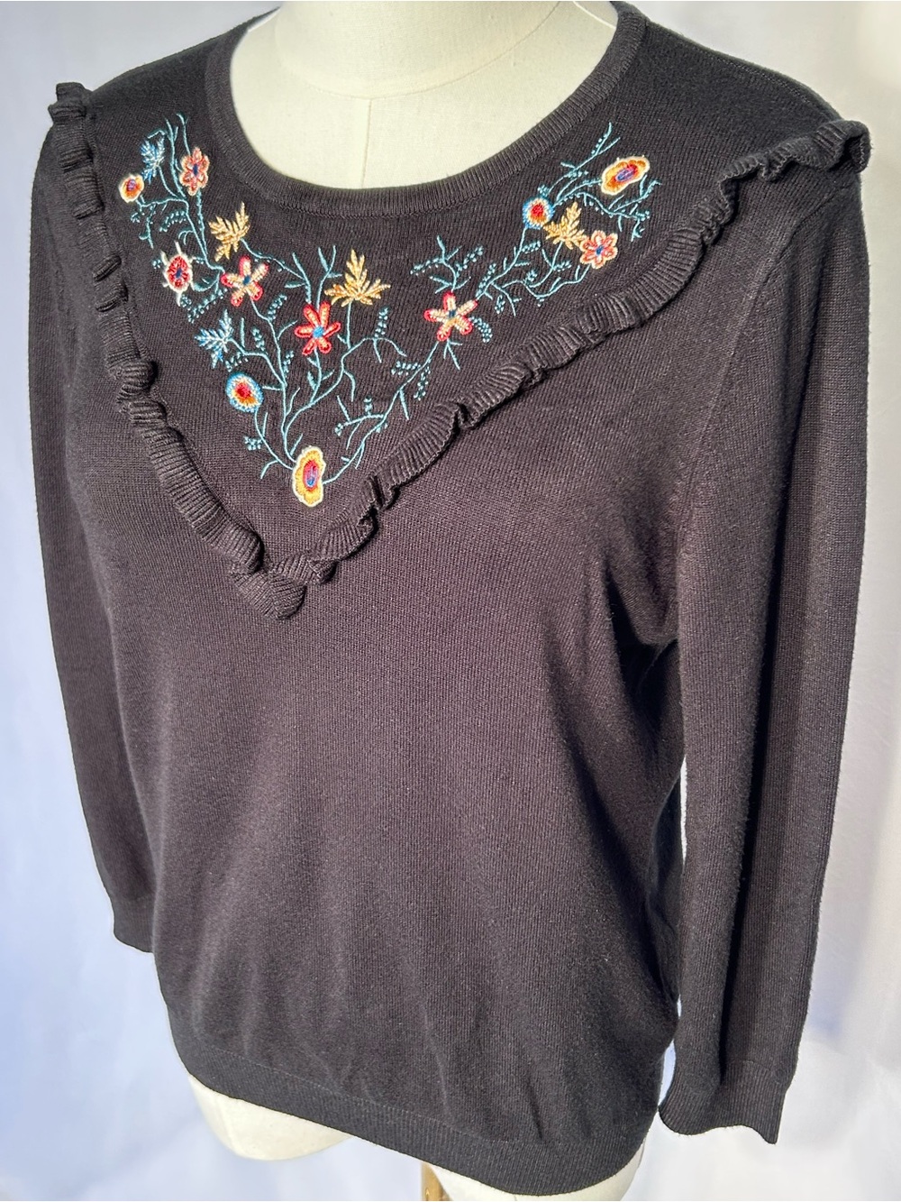 NWOT Black Ruffle Floral Embroidered Knit Sweater Size M Cottagecore Grandma